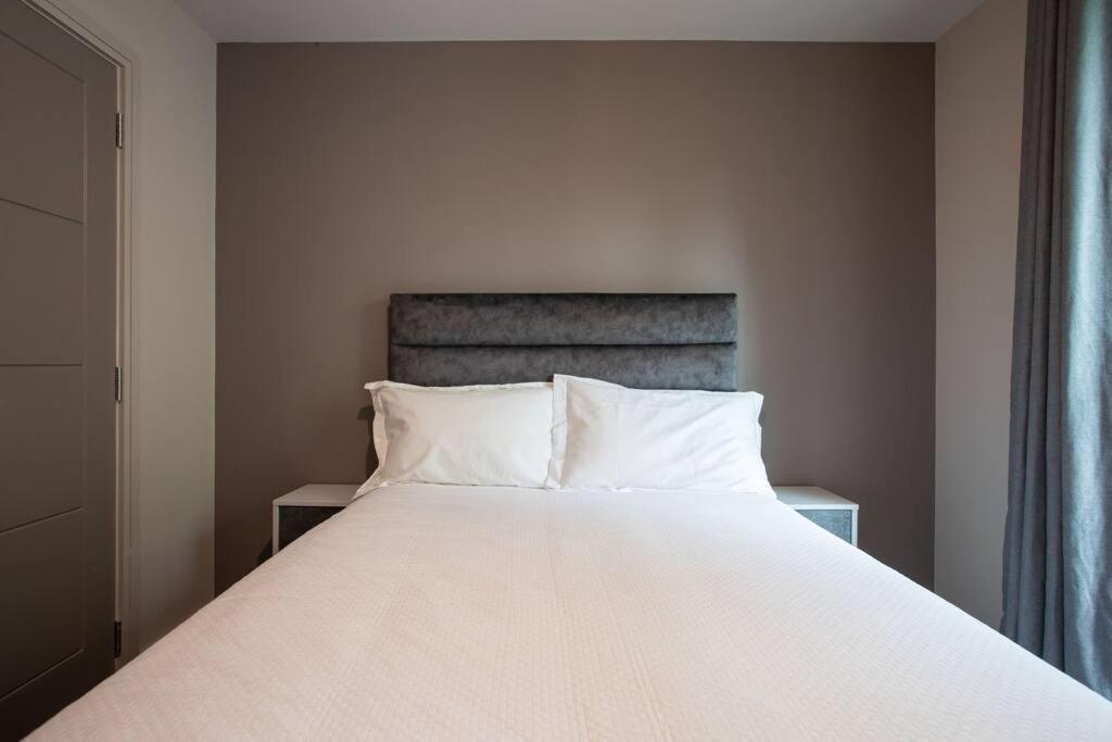 Modern 2Br With Balcony Next To The City Airport Bhd - Free Parking Белфаст Экстерьер фото